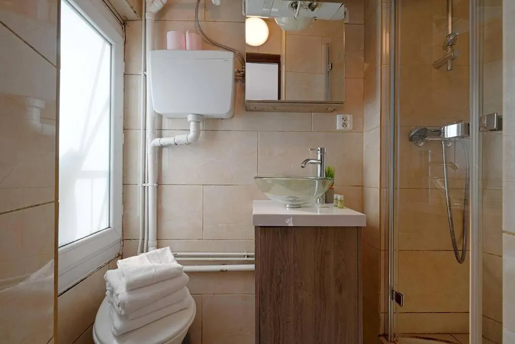 Apartment For 2 Close To Champs De Mars Paris